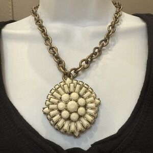 VTG‎  Anthropologie Opaque White Rhinestone Abstract Flower Brass Tone Necklace
